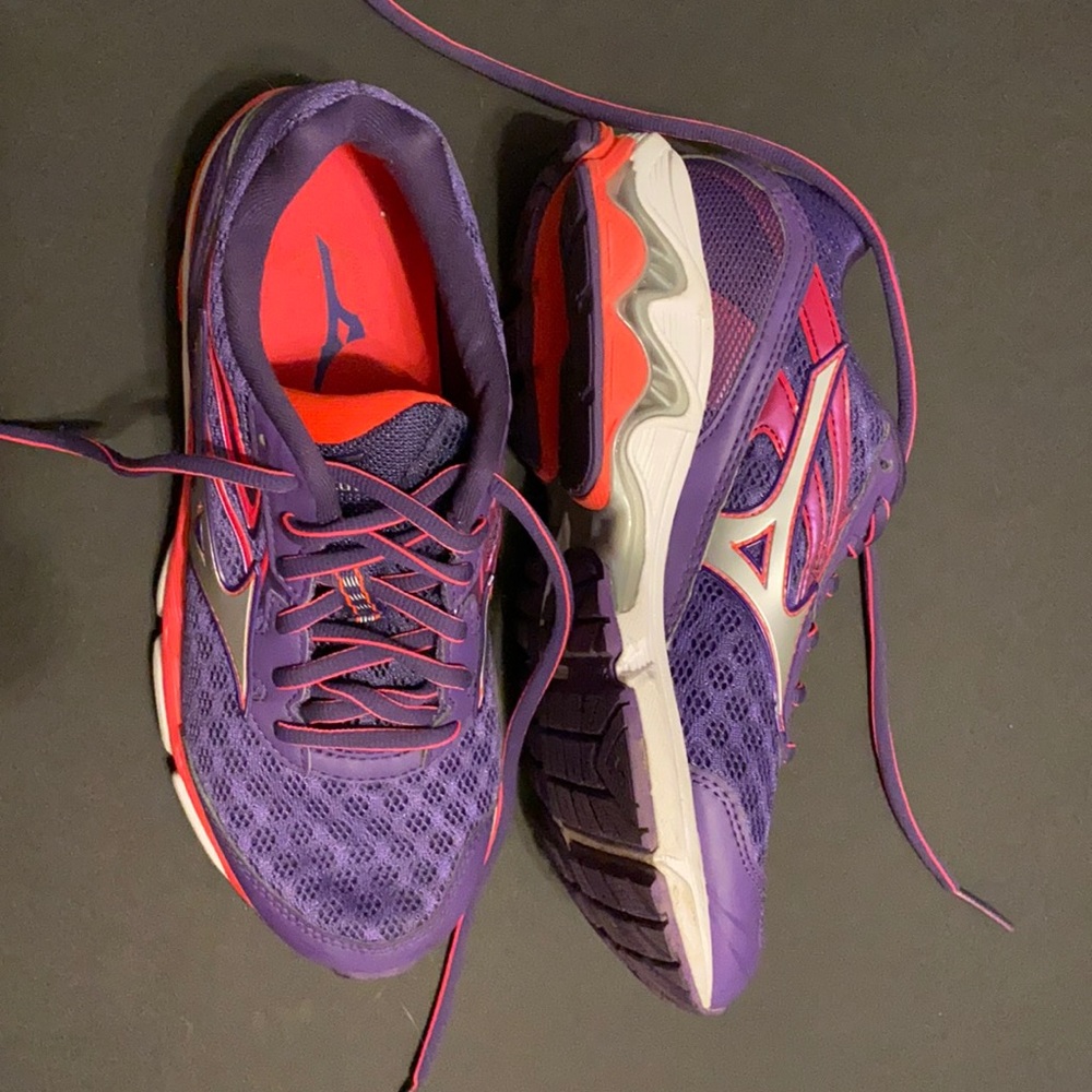 Wave Inspire 12 Running Shoes